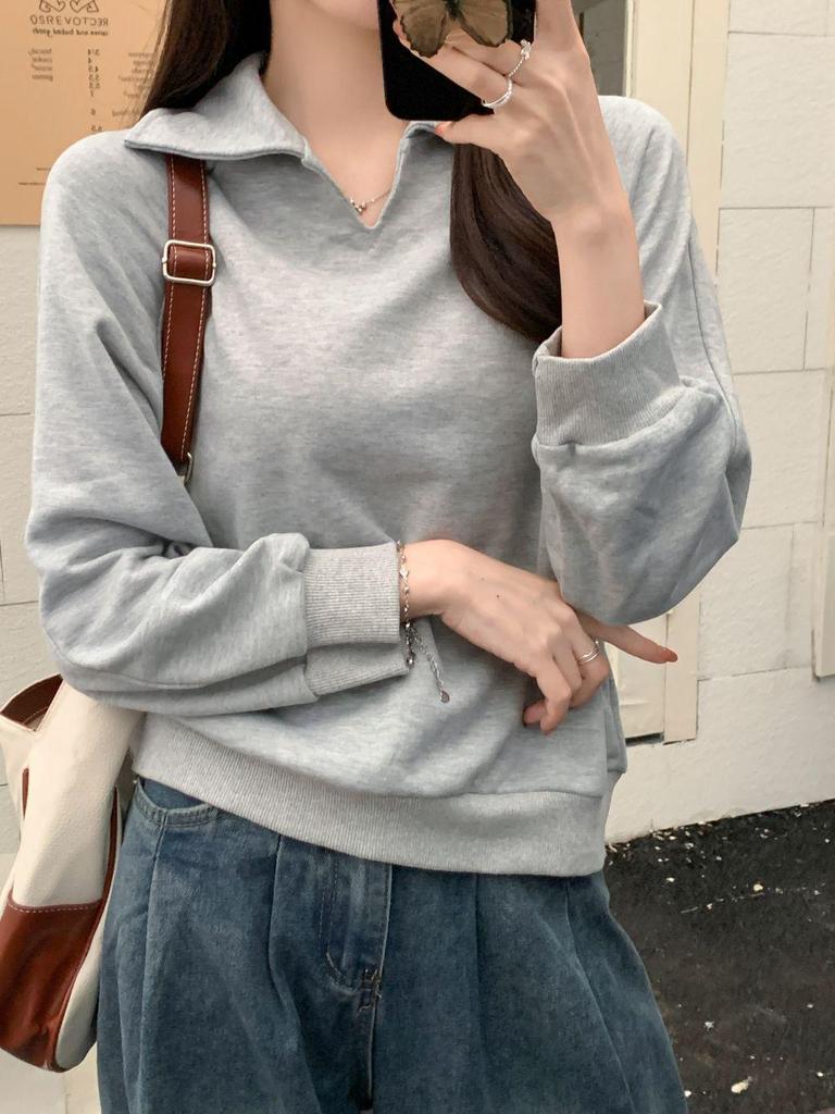 Korean Chic Age-Reducing V-Neck Pullover Sweatshirt - Women's Casual Loose Fit Artistic Top