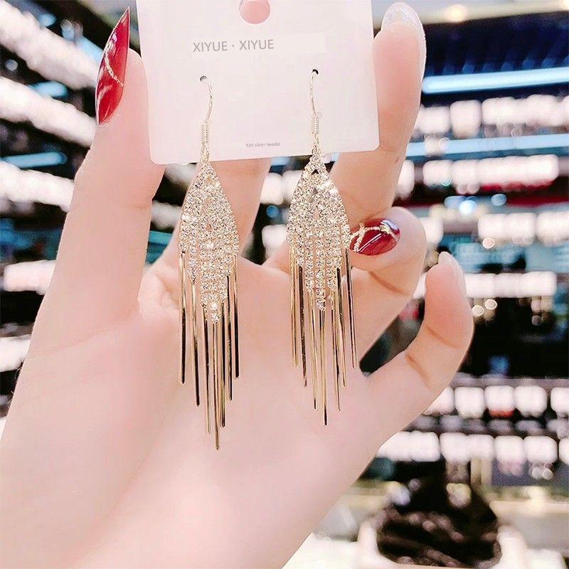 

Luxury Women s Face Slimming Earrings Full Diamond Mesh Red Geometric Golden white diamond ear hook