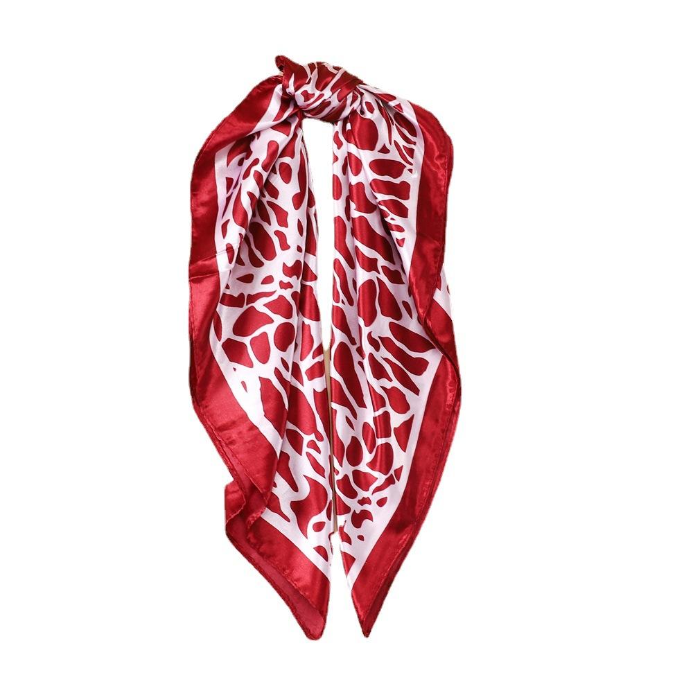 Leopardtrykk lite silkeskjerf 60 cm lite firkantet skjerf Dameskjerf Dekorativt hodeskjerf Mote silkeskjerf Halskjede