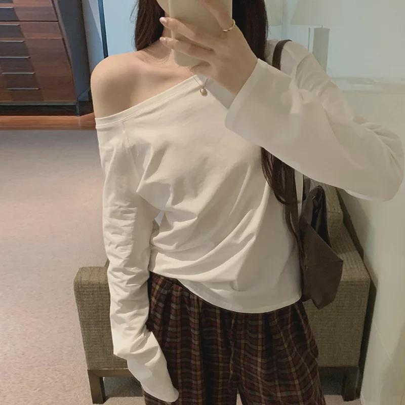 "2024 Early Autumn Women's Unique One-Shoulder T-Shirt: European Design"