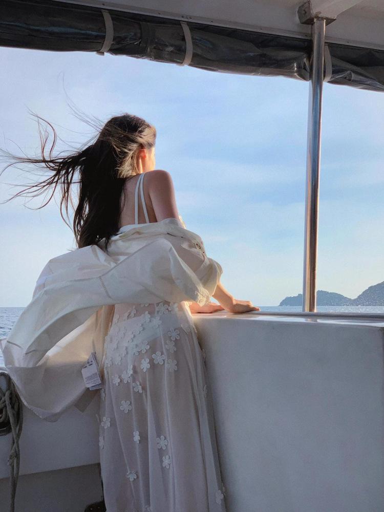 2025 Elegant Goddess Swimwear: High-End Beach Vacation Bikini