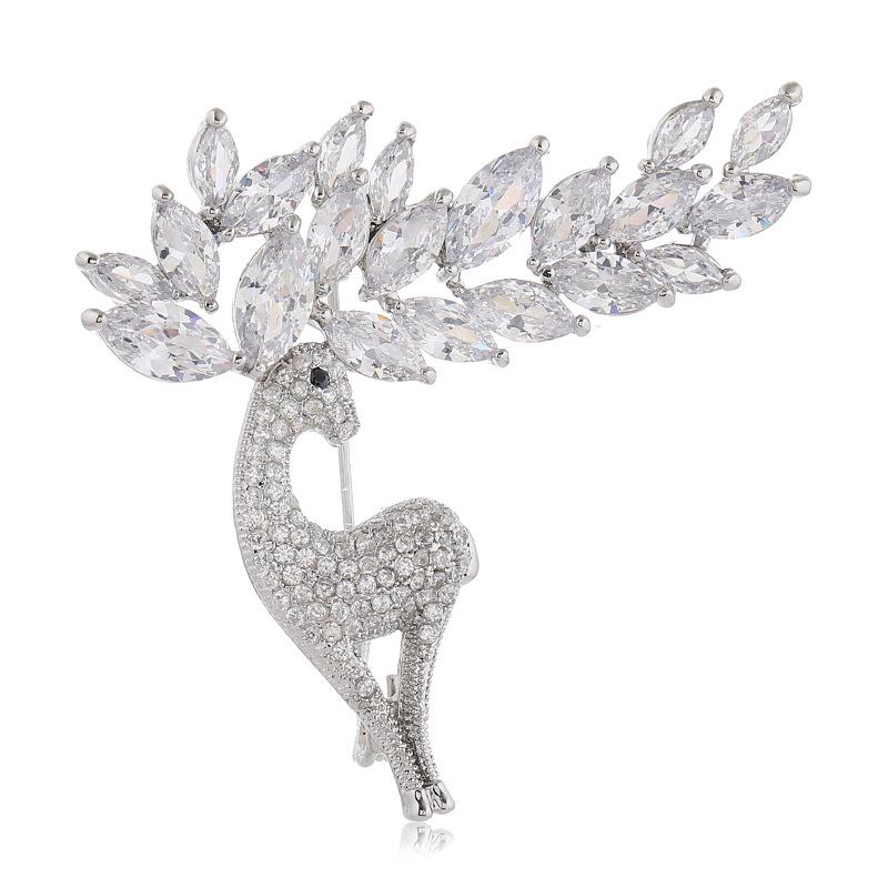 Crystal Micro-set Zircon Brooch Sika Deer Exquisite Super Shiny Jacket Coat Corsage Elk Pin with Accessories Women