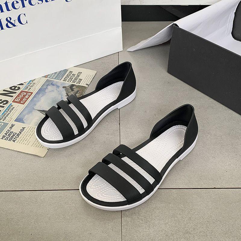 Versatile wet water Korean version non-slip waterproof women's beach seaside women's sandals 2025 summer new flat sandals