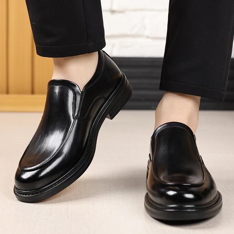 2025 New Designer Soft Leather Shoes for Men Spring Autumn  Solid Color Dress Shoes Male Fashion Casual Wedding Shoes Man