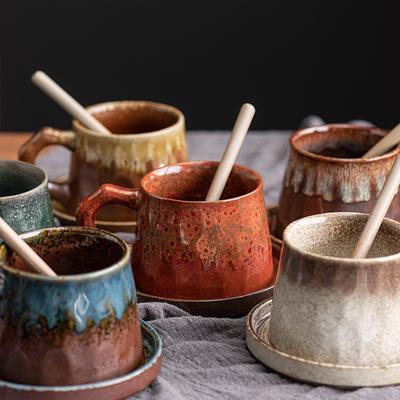 Mode lichte luxe stijl kiln-veranderde keramische koffiekop Dehua traditionele handgemaakte mok met lepel huis cadeau creatie