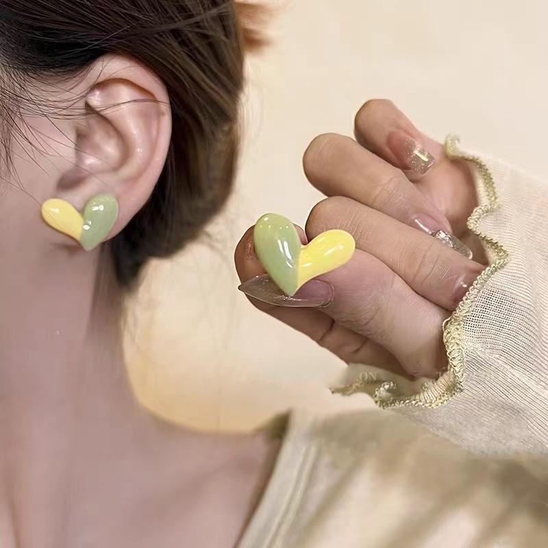 Light Luxury Niche S925 Drop Glaze Love Stud Earrings Women'S French High-End Niche Fashion Exquisite And Versatile