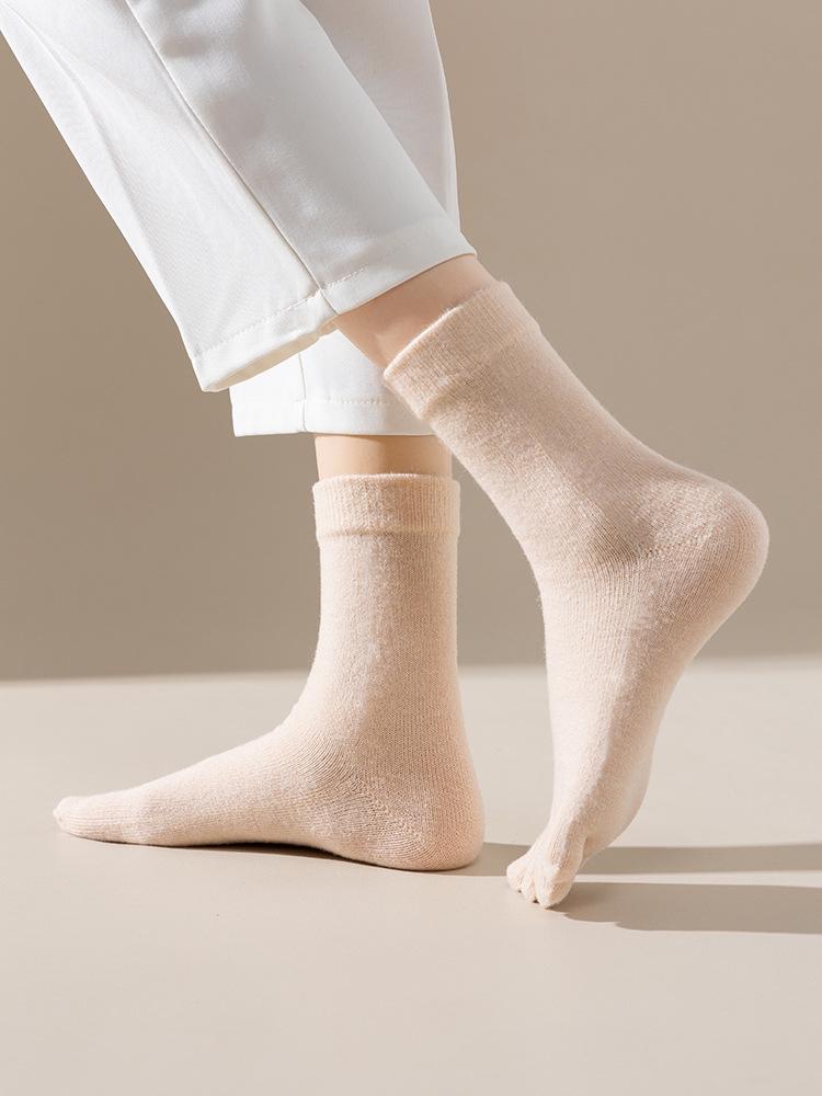 Women's Warm Wool Mid-Calf Five-Toe Socks - Multi-Color, Thick, Cold-Resistant for Autumn and Winter