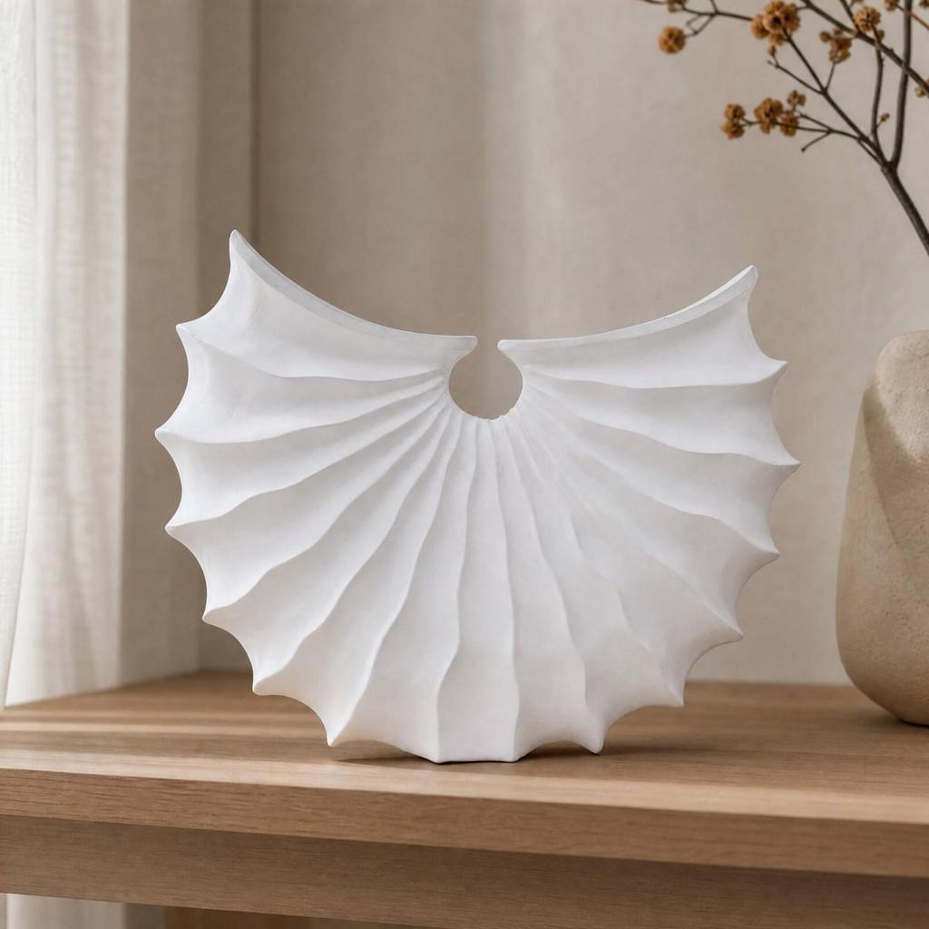 Resin Ornament Textured Shell-Inspired Geometric Vase for Contemporary Interiors