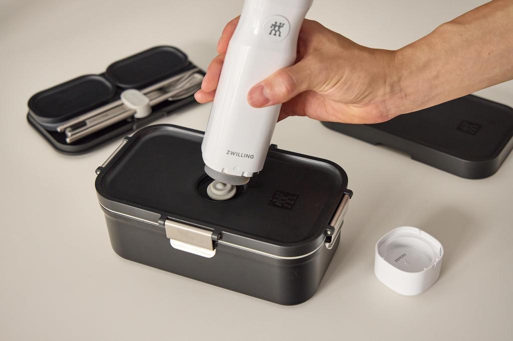 ZWILLING Fresh & Save Vacuum-Sealed Lunch Box, Black, with Cutlery and Sauce Container, Airtight Storage Container [Official Japanese Product] Fresh