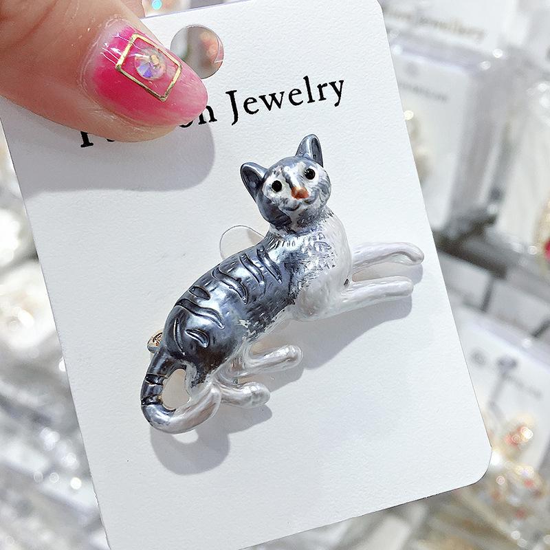 Korean Style Zodiac Rat Cartoon Brooch - Fashionable Animal Pin Accessory