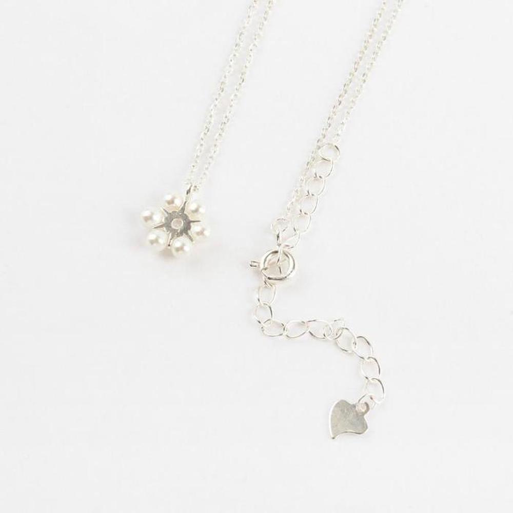 Women's Cubic Flower-Shaped Pearl Fashion Pendant Necklace (S31862373)