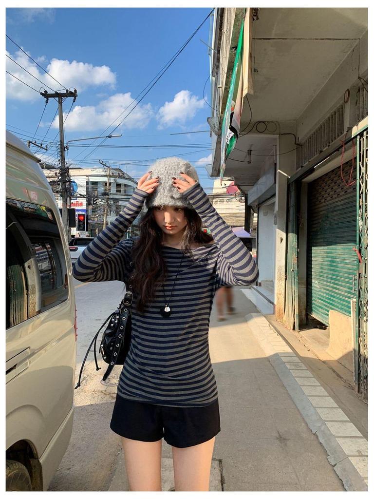 Women's Gray Striped One-Shoulder Long-Sleeve T-Shirt - Slimming Waist, Comfortable, Casual, Versatile - New for Early Autumn 2026