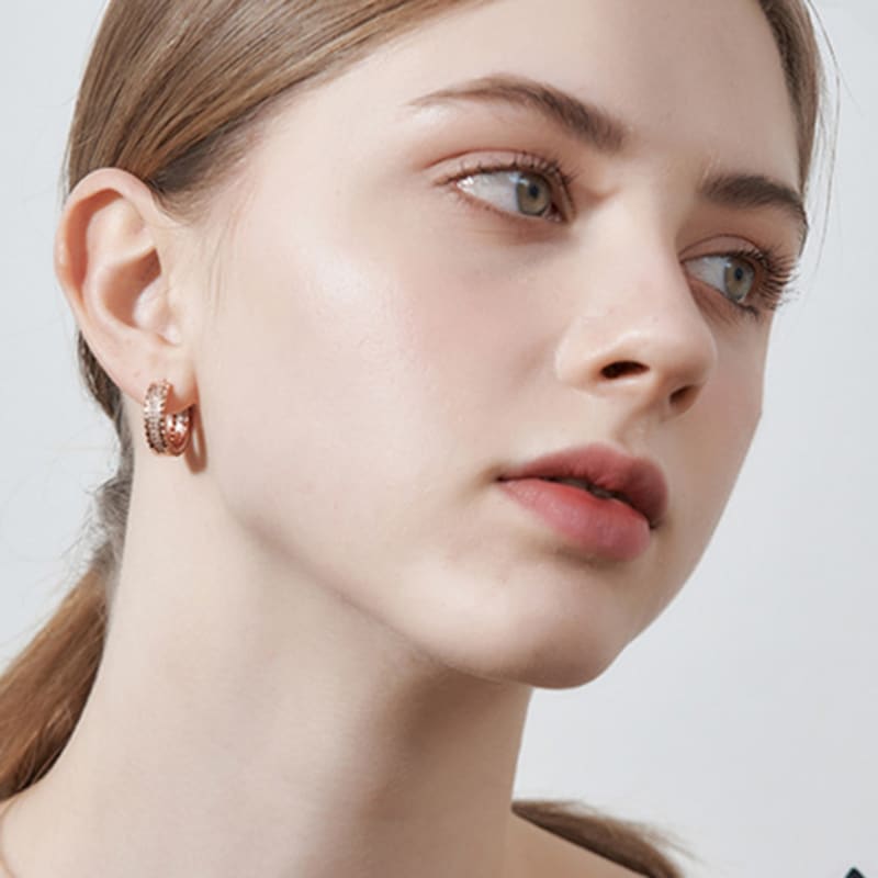 GEIGER Jewelry 14K GF Simple Square One-Touch Earrings GIGFEE009