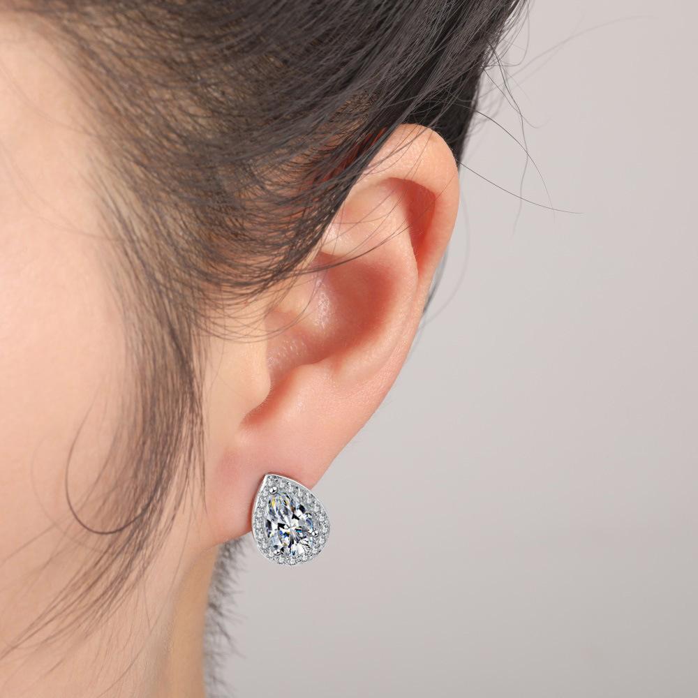 High-End Water Drop-Shaped Zircon Stud Earrings, Commuting Fashion And Cold Wind Stud Earrings.