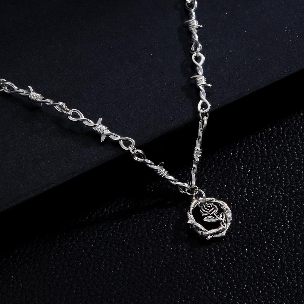 Punk Gothic Thorn Rose Pendant Necklace Women's Y2k Retro Sweet Cool Hip Hop Accessories Harajuku Party Zircon Gifts