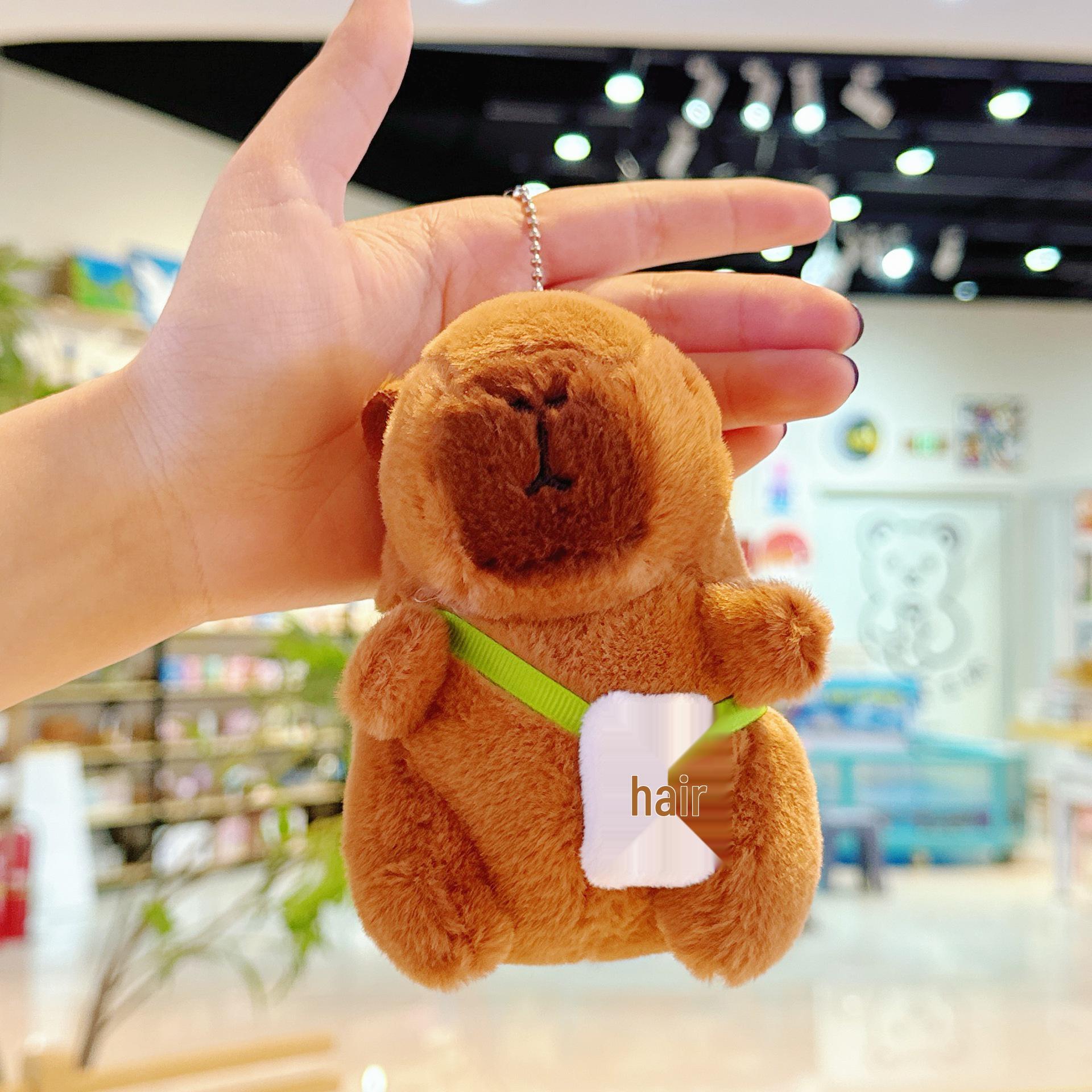 

Capybara Pendant Plush Doll Backpack Keychain - Internet Celebrity Hot-Selling Bag Charm Approximately 11 cm tall