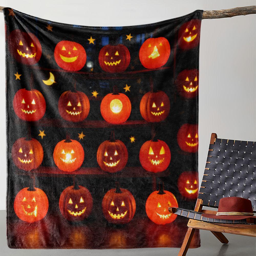 Glow Pumpkin Pattern Flannel Throw Blanket Soft Cozy Fleece Bed Sofa Cover,Lightweight Decorative Holiday Theme Bedding for Autumn Festival Home