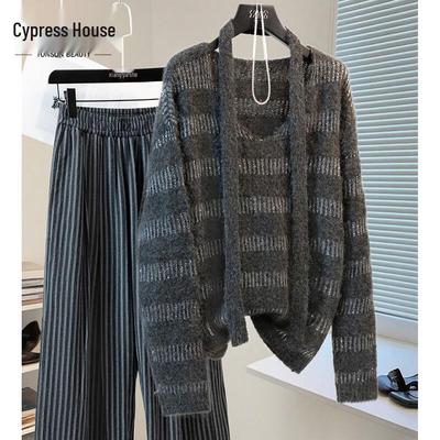 Women's Relaxed Fit V-Neck Striped Wool Blend Sweater