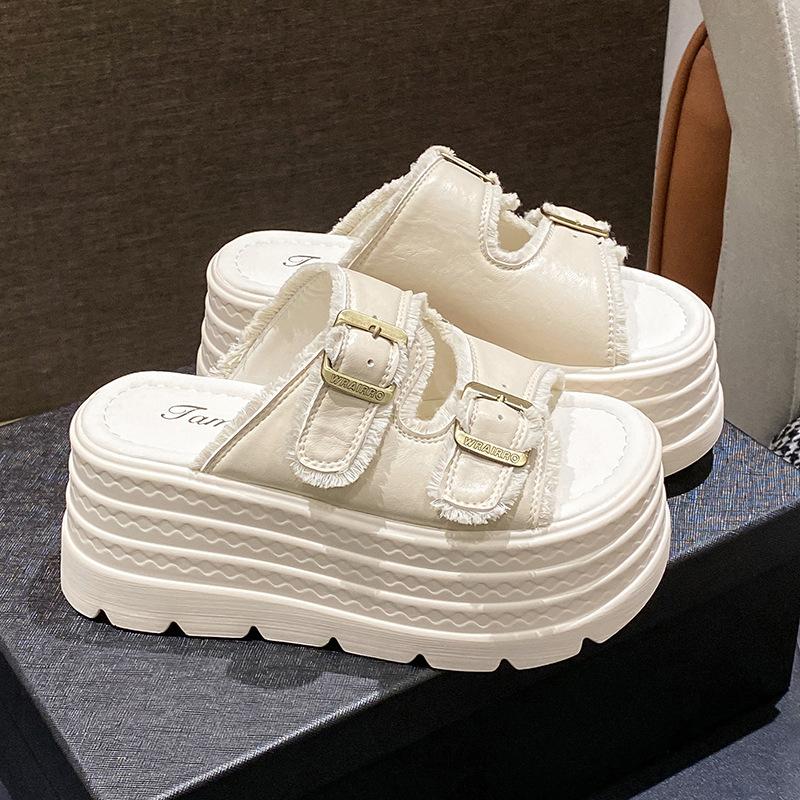 Niche retro fringed one-word slippers summer wear fashion belt buckle casual thick-bottomed beach cool slippers