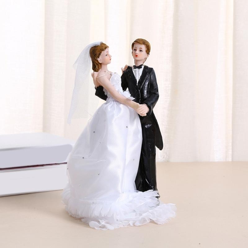Resin Couple Figurine Wedding Cake Decoration For Anniversary Party Durable Friendly Home Display