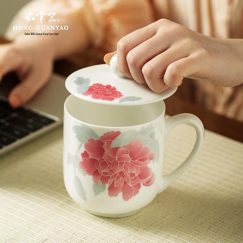 Hong Guanyao Liling Underglaze Ceramic Teacup Pair