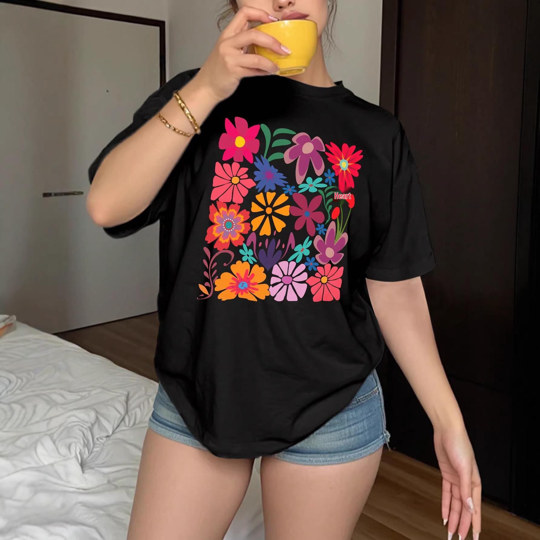 

Colorful Floral Retro Bohemian Short-Sleeve Loose T-Shirt for Women Medium чёрный