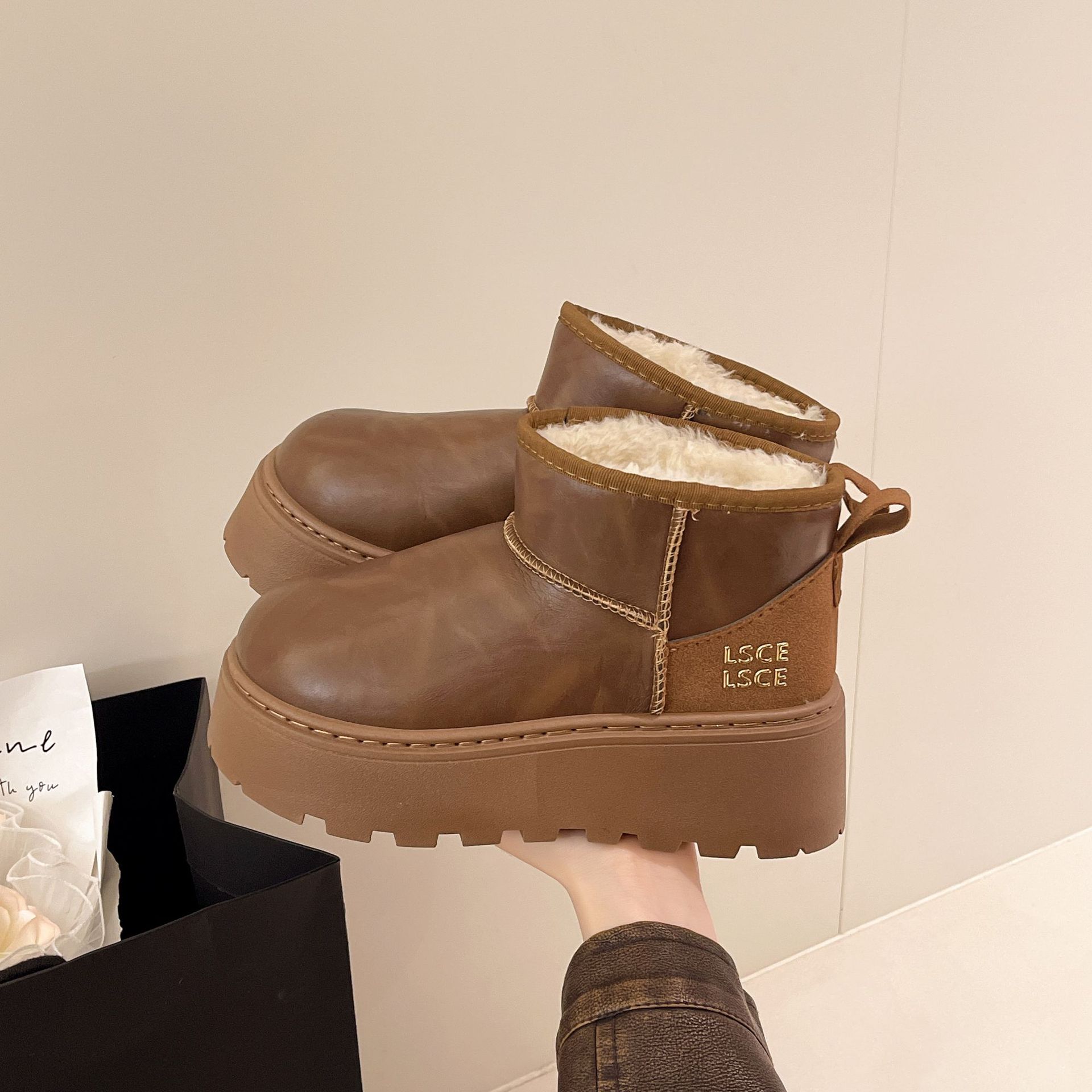 

Women s Large Size Soft Sole Winter Warm Anti-slip Fur All-in-One Snow Boots Padded Lined Ankle Boots Anti-slip Sports Soybean Shoes 40 темно-коричневого