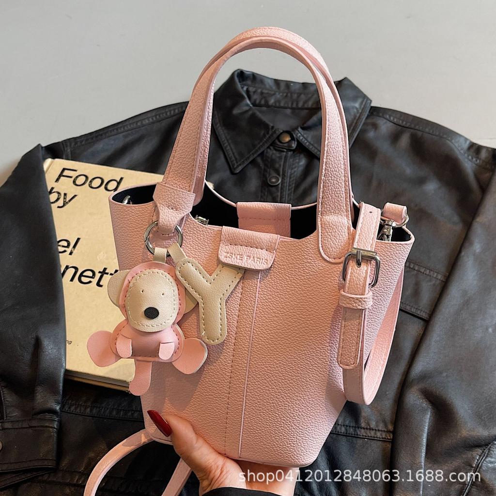 Litchi Pattern Foreign Gas Bucket Bag 2025 New Popular Handbag High-end Shoulder Bag Fashionable Commuter Messenger Bag