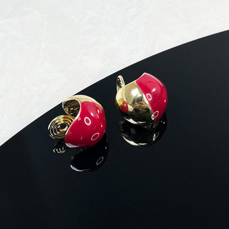 Korean Style Retro Pearl Ear Clip for Women - Mosquito Coil Holder, No Piercing, High-End, Fashionable and Versatile Luxury Earrings