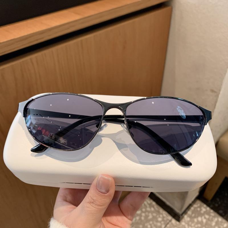 Trendy Small Frame Cat Eye Sunglasses Y2K Street Style Sunglasses Outdoor Men Women Fashion Outdoor Glasses Full Frame Silver Frame Light Blue Goggle