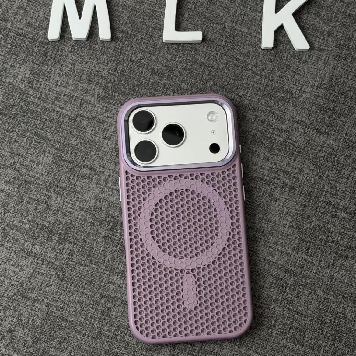 

iPhone 17 Pro Max Honeycomb Heat Dissipation Magnetic Skin-Feel Full Coverage Hard Case iPhone 17 Pro