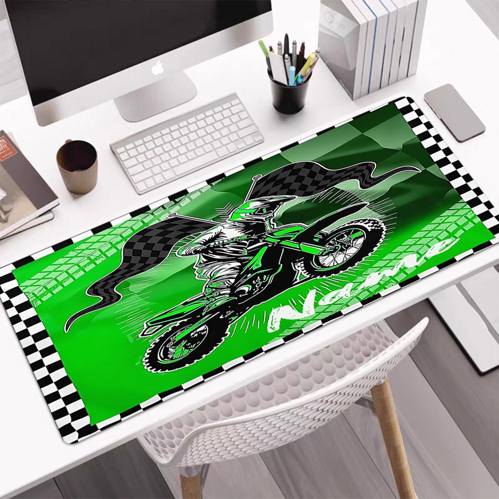 Tappetino Mouse Personalizzato Tema Moto da Fuoristrada, Base in Gomma Antiscivolo, Multifunzionale per Ufficio e Casa, Perfetto per Personalizzare lo Spazio di Lavoro.