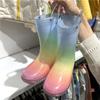 Botas de Lluvia Antideslizantes de Caña Media Arcoíris para Niñas – Ideales para Guardería y Escuela Primaria, Aptas para Todas las Estaciones.