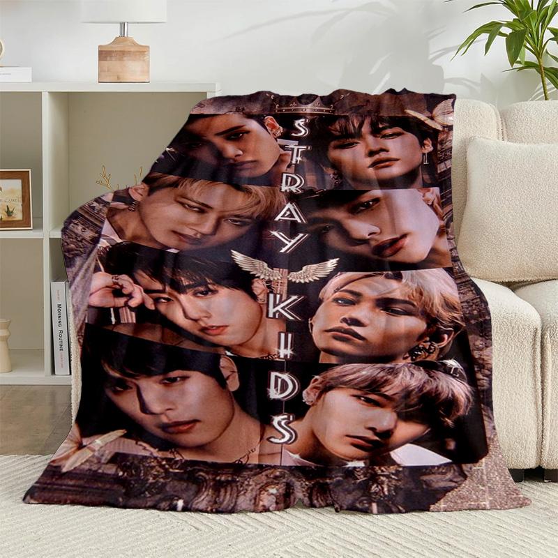 1PC K-pop Group Poses Flannel Blanket Gift, Suitable for Both Men And Women, Soft Ideal for Beds And Sofa, Birthday Or Christmas Gift