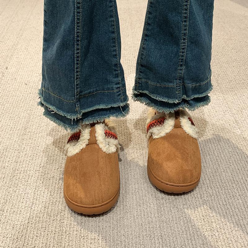 Модные пушистые тапочки на толстой подошве — фото 5