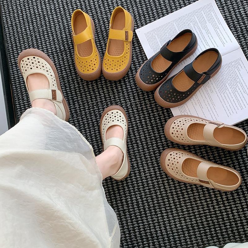 Super soft summer mother shoes bag sandals soft leather hole shoes flat sole soft sole soft surface non-slip medium and old round head women's shoes
