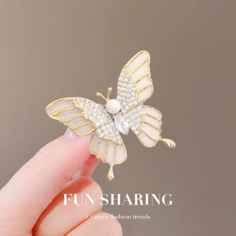 

Summer New Butterfly Brooches for Women Charm Pearl Gold Color Brooch Pins Party Wedding Gifts Clothing Accessories Jewelry Gift