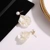 New Korean Style Temperament Pure White Pearl Shell Stud Earrings for Women Wedding Birthday Jewelry Sweet Gift Ladies Vintage