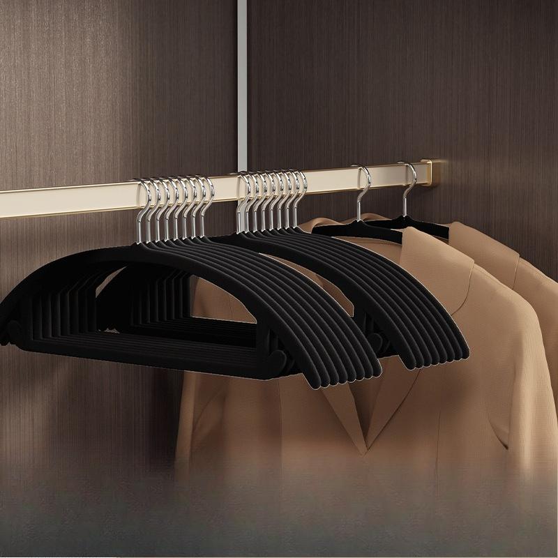 

Полукруглая флокированная вешалка для одежды, толстая, длинная, широкая, дугообразная, противоскользящая, для развешивания одежды без следов, вешалка для защиты от деформации плечевых углов 1pc чёрный