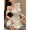 With chest pads, heavy industry lace sling vest, women's one-word shoulder tube top, bottom and fishbone bra inside.