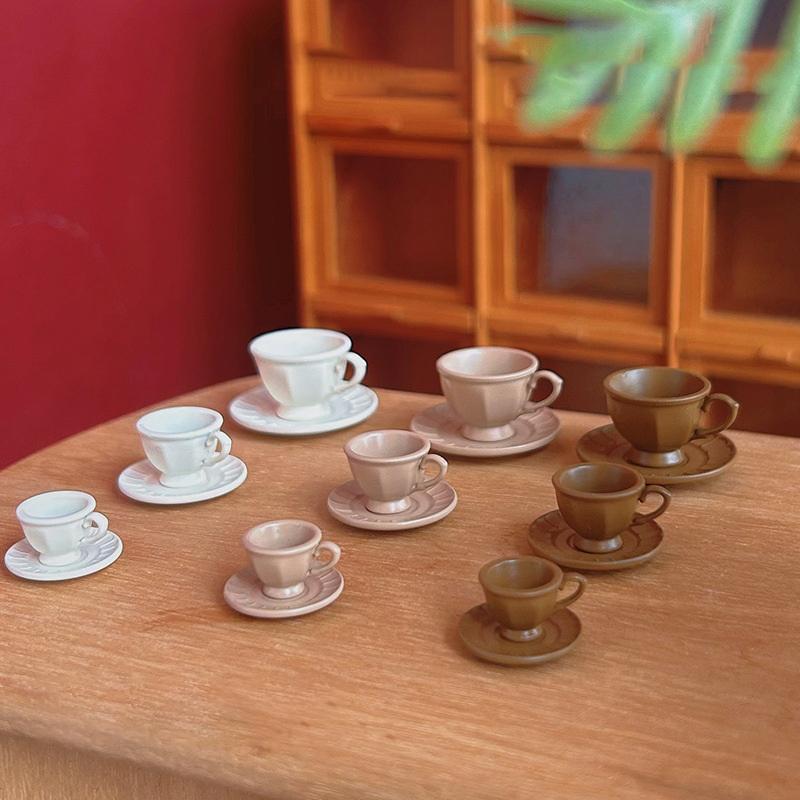 1 Set Puppenhaus Französische Mini Kaffeetasse und Untertasse Set Miniatur Nachmittagstee Szene Dekoration Puppenzubehör Spielzeug
