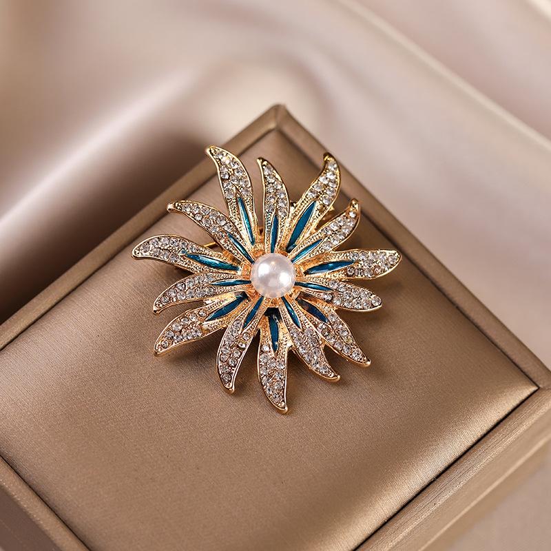

Сплавная жемчужная брошь высокого класса, излучающая изысканность и элегантность. Брошь-лепесток, женская булавка для аксессуара на пальто