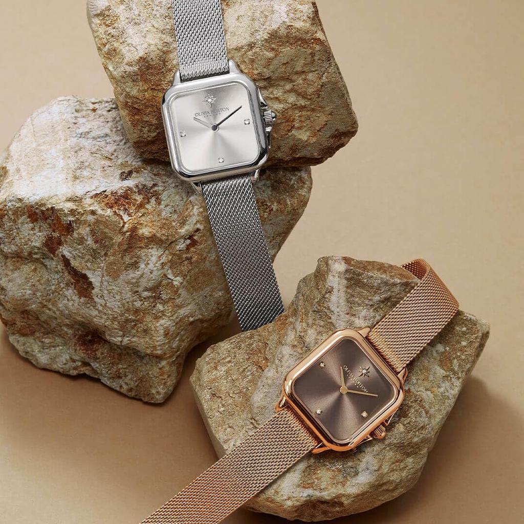 Autorizovaný prodejce Hodinky Olivia Burton 24000086 Classic 28mm Grosvenor Světle šedé stříbrné síťované hodinky [OLIVIA BURTON] Dámské &