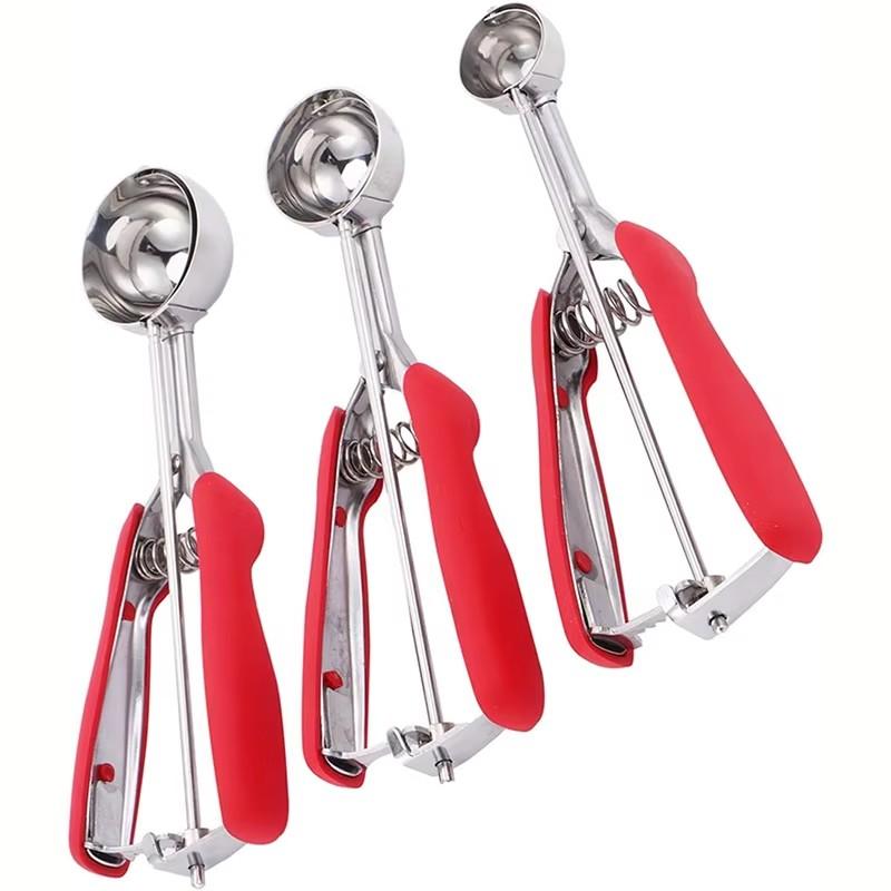 

Набор ложек для печенья включает 3 ст. л. 3 шт. ложек для печенья для выпечки Ложка для теста для печенья изготовлена из нержавеющей стали 18/8 красный