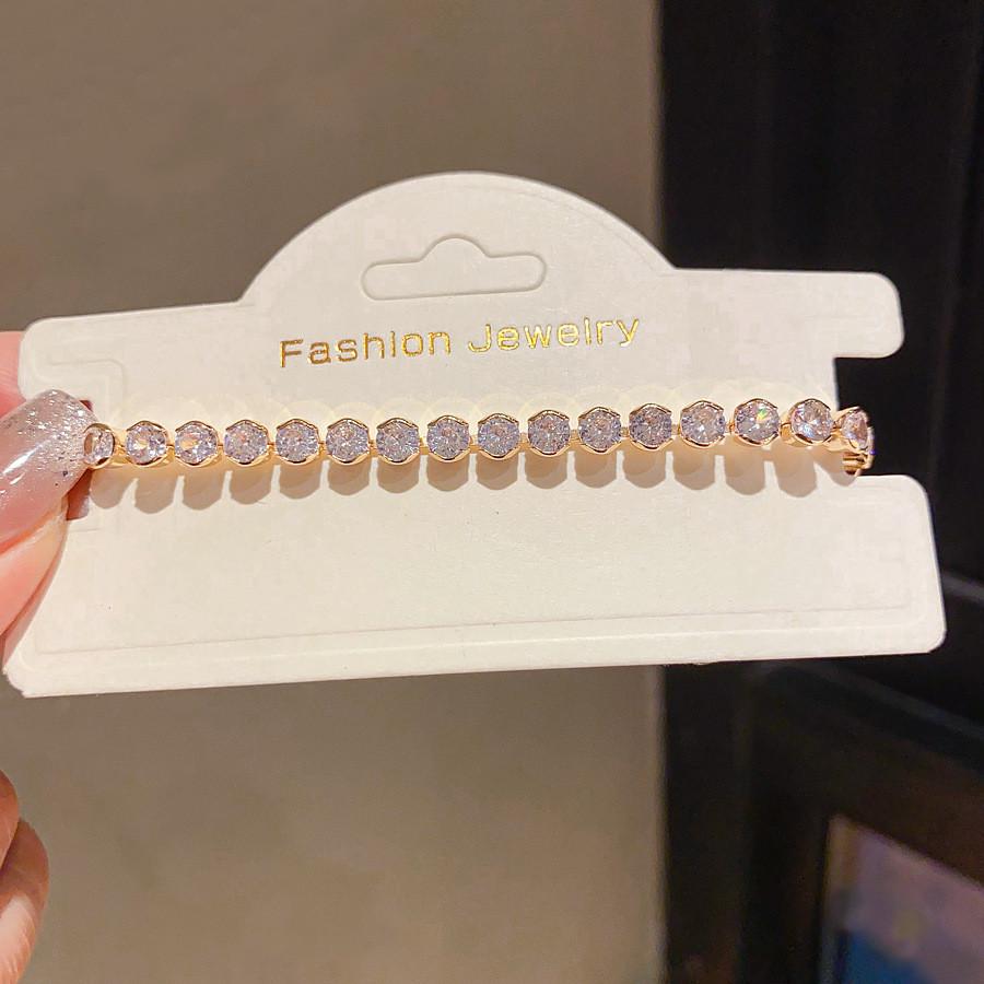 Light Luxury Female Geometric Oval Bracelet With Gold Plated Zirconia Design