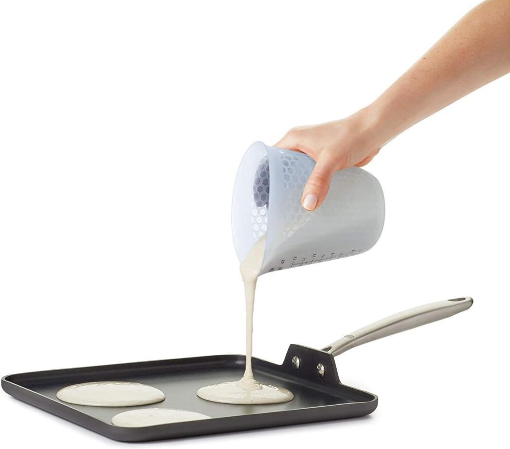 OXO Silicone Measuring Cup, Medium, 500ml, Microwave Safe