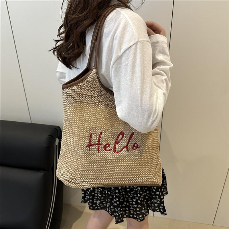 Large Capacity Straw Woven Tote Bag Women's 2025 New Summer Fashion Woven Bag Versatile Commuter Shoulder Tote Bag