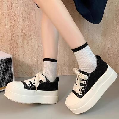 Versátiles feas lindas plataforma cabeza redonda populares Muffin zapatillas de lona para mujer 2025 primavera nuevo aumento de altura cabeza grande casual zapatillas de skate