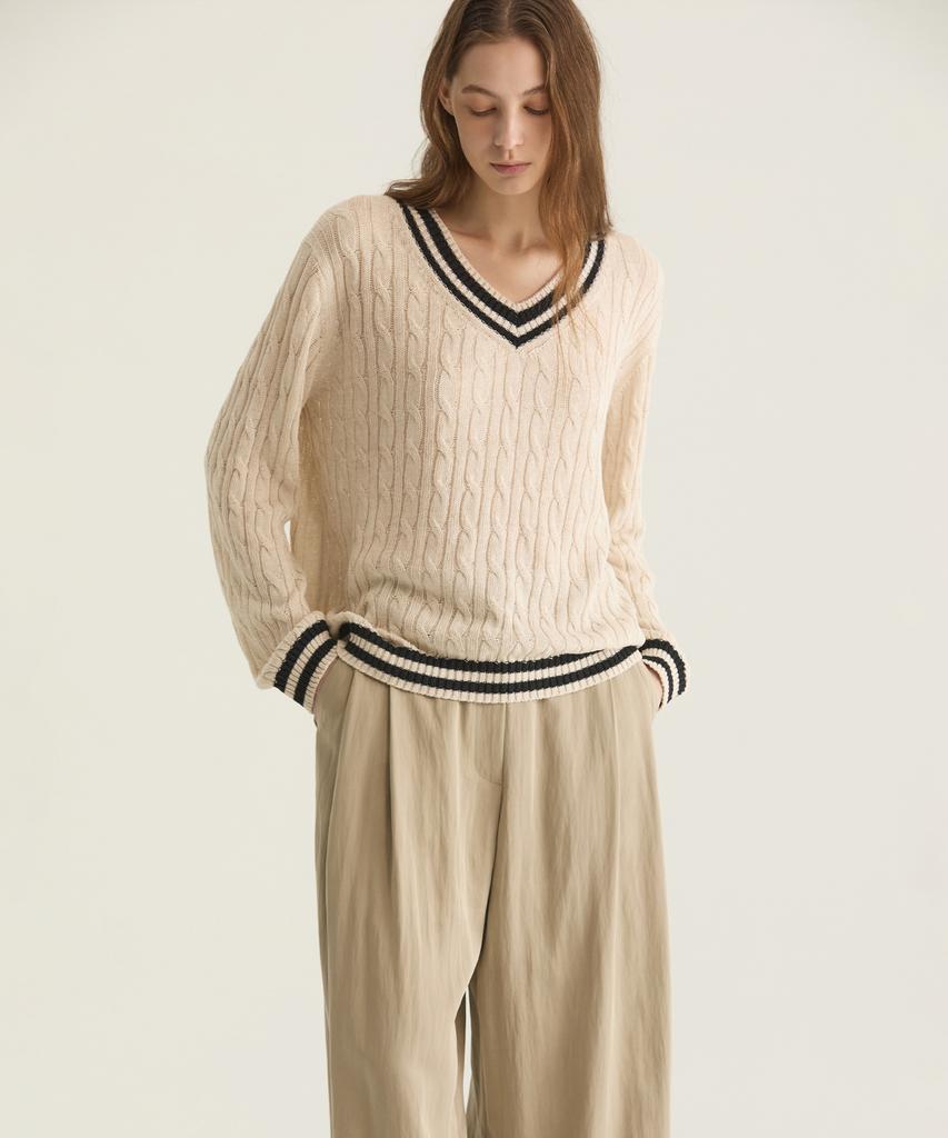 Oteumilkape Cable V-Neck Knit - Beige