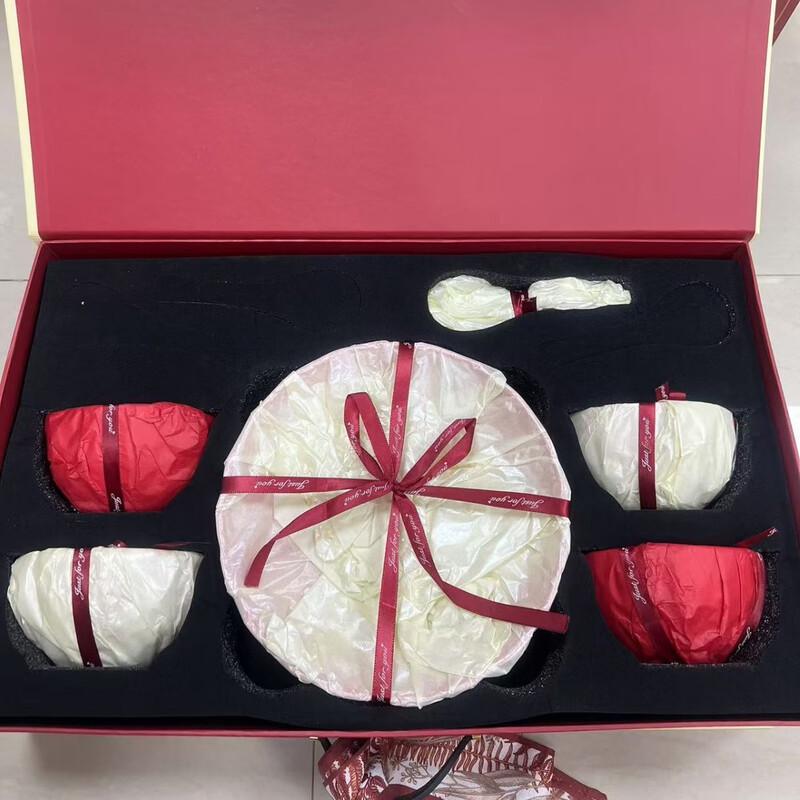 Lujiazui 10-Piece Ceramic Dining Set Gift Box